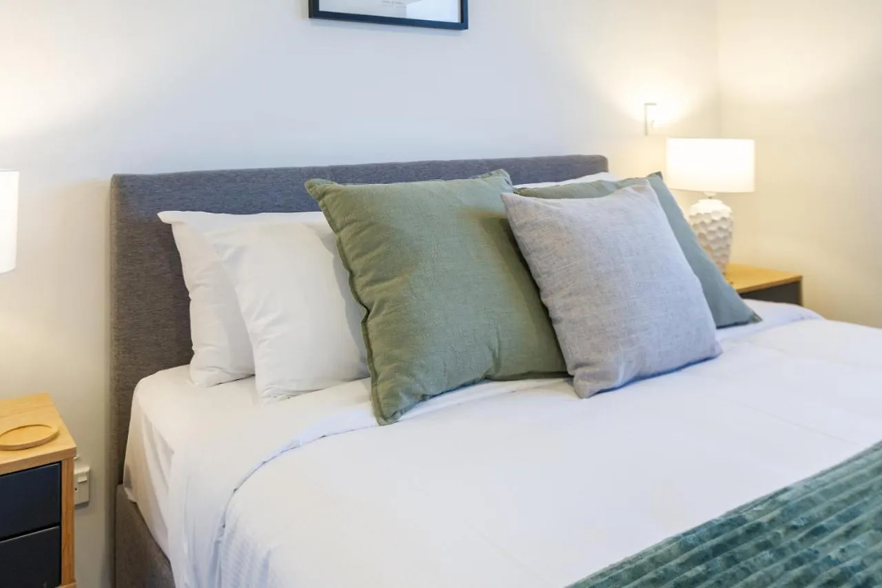 1 Bedroom 1 Bath, Executive Escape, Northlands Mall Christchurch 0*,  New Zealand